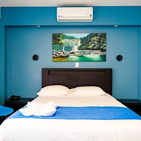 Hotel Luckys San Isidro De El General Exterior photo